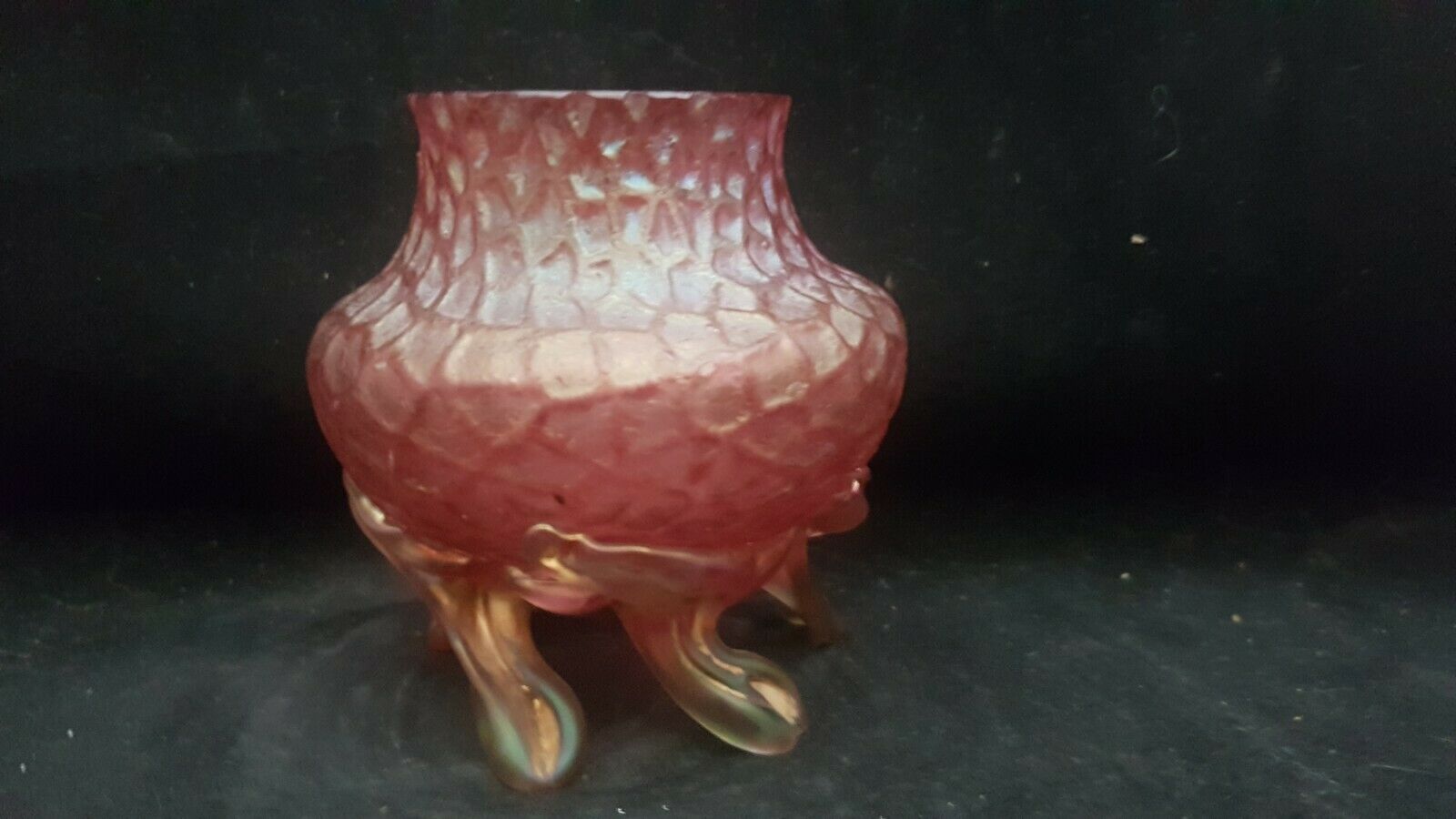 Rare Antique Wilhelm Kralik Art Nouveau Pink Honeycomb Panel Iridescent Vase